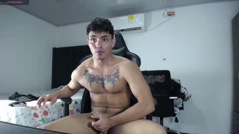 Snapshot of lei_77 chatting on 12-21-24, 01:26 Lei online show from 12-21-24, 01:26