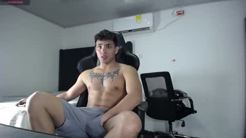 Snapshot of lei_77 chatting on 12-27-24, 09:32 Lei online show from 12-27-24, 09:32