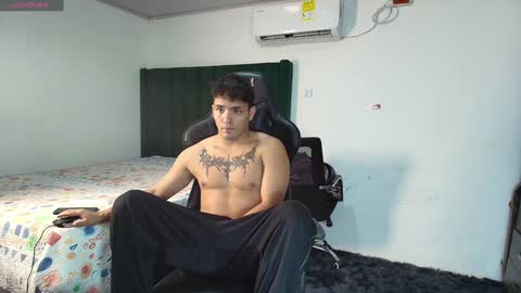 Snapshot of lei_77 chatting on 01-28-25, 08:58 Lei online show from 01-28-25, 08:58