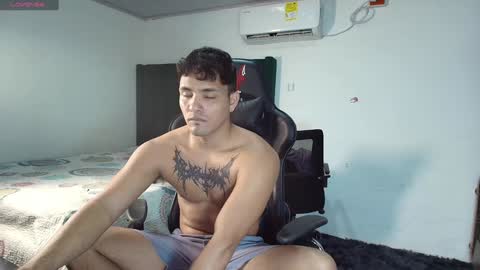 Snapshot of lei_77 chatting on 02-05-25, 06:15 Lei online show from 02-05-25, 06:15