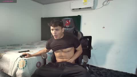 Snapshot of lei_77 chatting on 02-07-25, 10:20 Lei online show from 02-07-25, 10:20