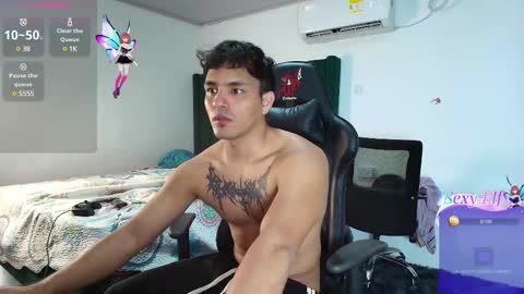 Snapshot of lei_77 chatting on 02-19-25, 05:38 Lei online show from 02-19-25, 05:38