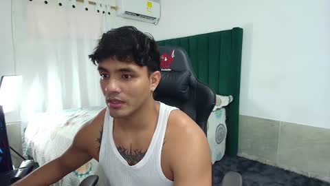 Snapshot of lei_77 chatting on 10-01-25, 07:09 Lei online show from 10-01-25, 07:09