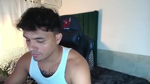 Snapshot of lei_77 chatting on 10-19-25, 08:31 Lei online show from 10-19-25, 08:31