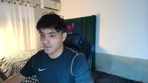 Snapshot of lei_77 chatting on 10-24-25, 08:38 Lei online show from 10-24-25, 08:38