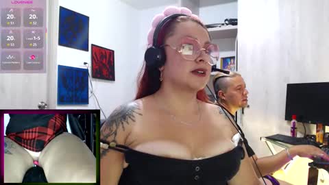 Snapshot of leidycrstnch21 chatting on 10-18-25, 01:52 LeidyDi223 online show from 10-18-25, 01:52