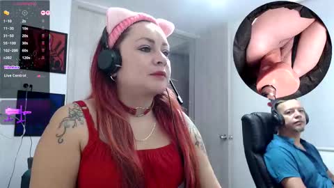 Snapshot of leidycrstnch21 chatting on 11-10-25, 02:05 LeidyDi223 online show from 11-10-25, 02:05