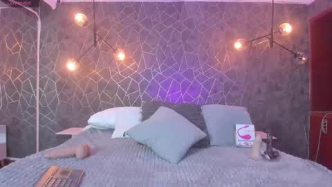 LEIGH ANGELS online show from 09-25-25, 10:13