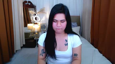 Snapshot of leighcortesi chatting on 04-23-26, 04:42 Cailey online show from 04-23-26, 04:42