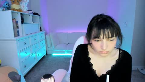 Snapshot of leighlalove chatting on 02-25-26, 06:01 Leighla online show from 02-25-26, 06:01