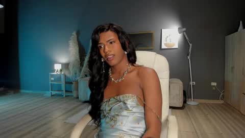 Leila     online show from 10-02-25, 01:01