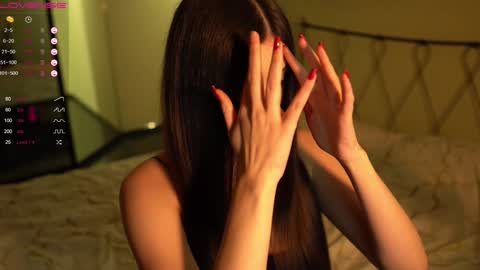 Leila online show from 12-17-24, 06:42