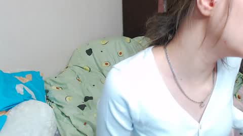 leila_bambi online show from 01-19-25, 05:07