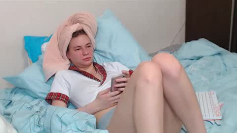 leila_bambi online show from 02-13-25, 10:43