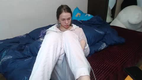 leila_bambi online show from 02-22-25, 02:17