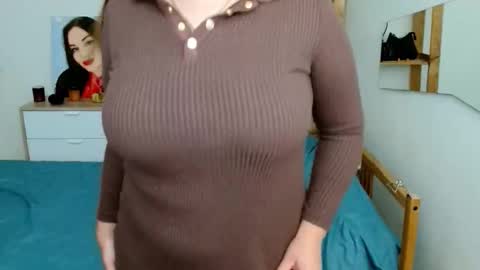 Leila online show from 02-11-26, 05:23