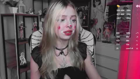 Snapshot of leiladwight chatting on 09-25-25, 04:05 Leila online show from 09-25-25, 04:05