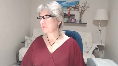 Snapshot of leilamays chatting on 12-02-25, 04:29 Leila Kinky online show from 12-02-25, 04:29