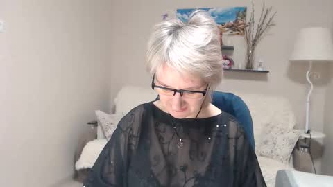 Leila Kinky online show from 01-18-26, 05:33