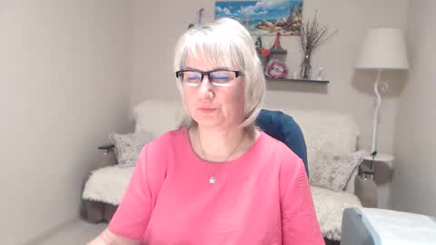 Snapshot of leilamays chatting on 04-23-26, 07:20 Leila Kinky online show from 04-23-26, 07:20