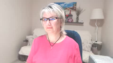 Snapshot of leilamays chatting on 06-14-26, 06:15 Leila Kinky online show from 06-14-26, 06:15