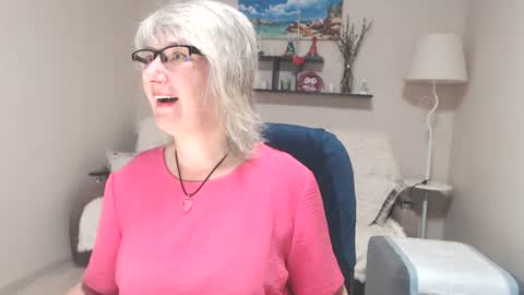 Snapshot of leilamays chatting on 07-09-26, 10:30 Leila Kinky online show from 07-09-26, 10:30
