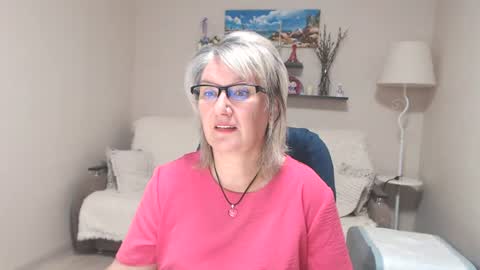Snapshot of leilamays chatting on 07-12-26, 04:25 Leila Kinky online show from 07-12-26, 04:25
