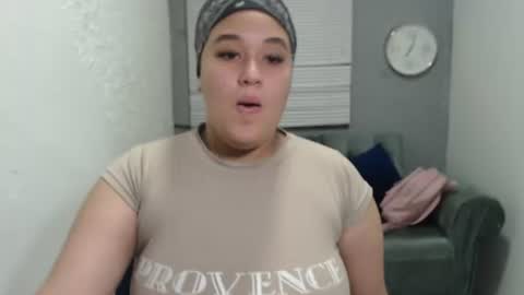 Snapshot of leilasosexy chatting on 06-11-26, 12:25 leilasosexy online show from 06-11-26, 12:25