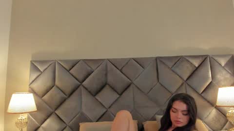 Snapshot of leizathompson chatting on 09-15-25, 08:31 Leizathompson online show from 09-15-25, 08:31