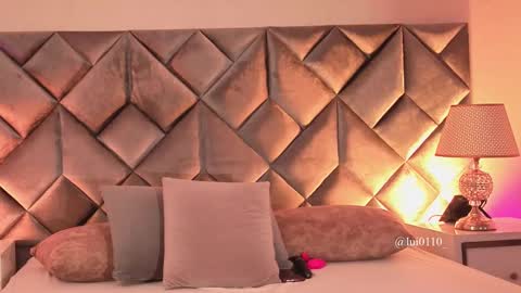 Leizathompson online show from 02-06-26, 08:01