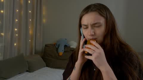 Lelia online show from 03-06-26, 06:15