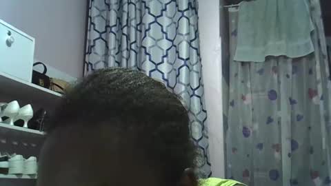 Snapshot of lemon_girl90 chatting on 11-30-25, 08:46 lemon_girl90 online show from 11-30-25, 08:46