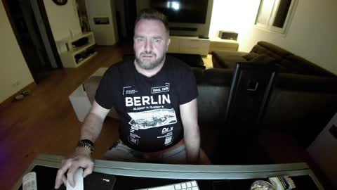 Ange online show from 01-17-25, 03:34