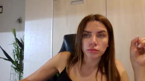 lena6122000 online show from 09-11-25, 11:05