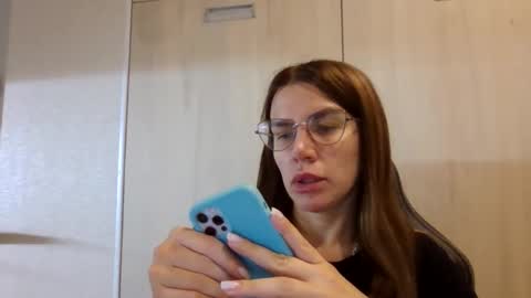 lena6122000 online show from 09-22-25, 07:05