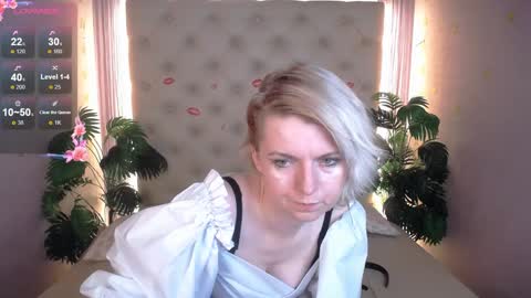 Lena online show from 01-14-25, 08:31