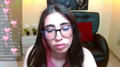 Snapshot of lena_roses chatting on 12-05-24, 09:17 Lena online show from 12-05-24, 09:17