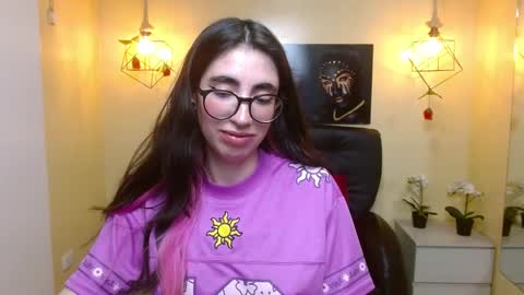 Snapshot of lena_roses chatting on 02-27-25, 11:26 Lena online show from 02-27-25, 11:26