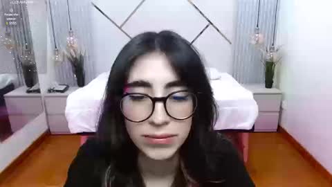 Snapshot of lena_roses chatting on 09-10-25, 09:15 Lena online show from 09-10-25, 09:15