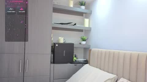 Snapshot of lena_slaave chatting on 09-10-25, 05:35 Lena online show from 09-10-25, 05:35