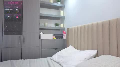 Snapshot of lena_slaave chatting on 10-08-25, 07:44 Lena online show from 10-08-25, 07:44