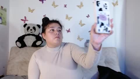 Snapshot of lena_turner_ chatting on 02-01-26, 09:13 Lena online show from 02-01-26, 09:13