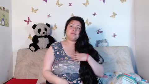 Snapshot of lena_turner_ chatting on 02-10-26, 02:43 Lena online show from 02-10-26, 02:43