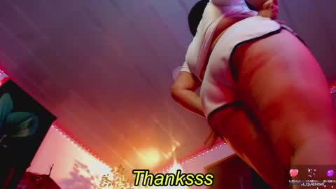 Snapshot of lenasweetx chatting on 01-29-25, 04:05 Lenna Kang online show from 01-29-25, 04:05