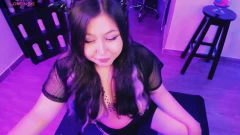 Lenna Kang online show from 03-25-26, 08:48