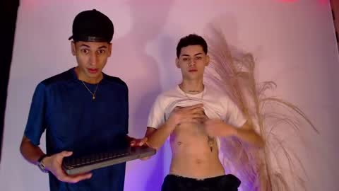 Snapshot of lennercollins_ chatting on 01-06-25, 02:04 Lenner INDEPENDENT MODEL online show from 01-06-25, 02:04