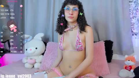 Snapshot of lenneval chatting on 02-22-25, 03:23 Val online show from 02-22-25, 03:23