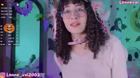 Snapshot of lenneval chatting on 10-28-25, 03:10 Val online show from 10-28-25, 03:10