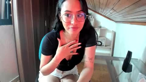 Snapshot of lennox_amy chatting on 05-29-26, 01:31 lennox_amy online show from 05-29-26, 01:31
