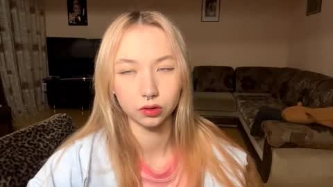 Snapshot of lenorehandelsman chatting on 02-26-26, 11:42 Tagami online show from 02-26-26, 11:42